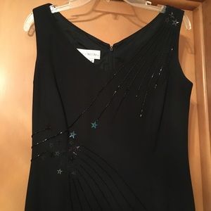 LBD with iridescent jet beading